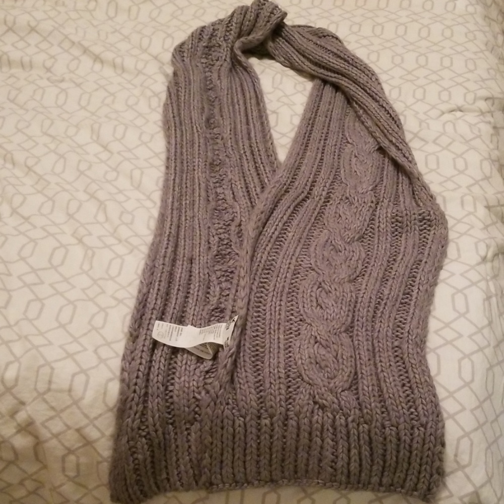 50% if bundled! BRAND NEW scarf